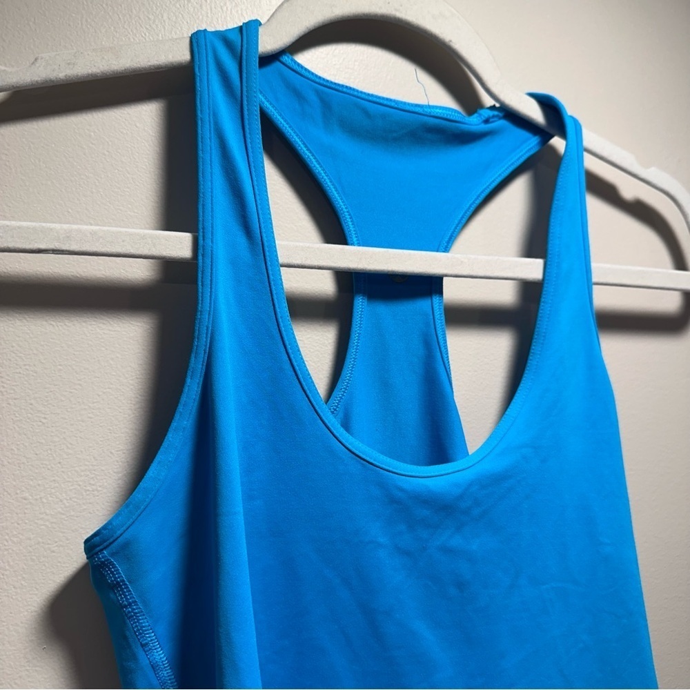 Lululemon Cool Racerback in Beach Blanket Blue GUC Size 4 (See measurements) UV - Picture 3 of 11